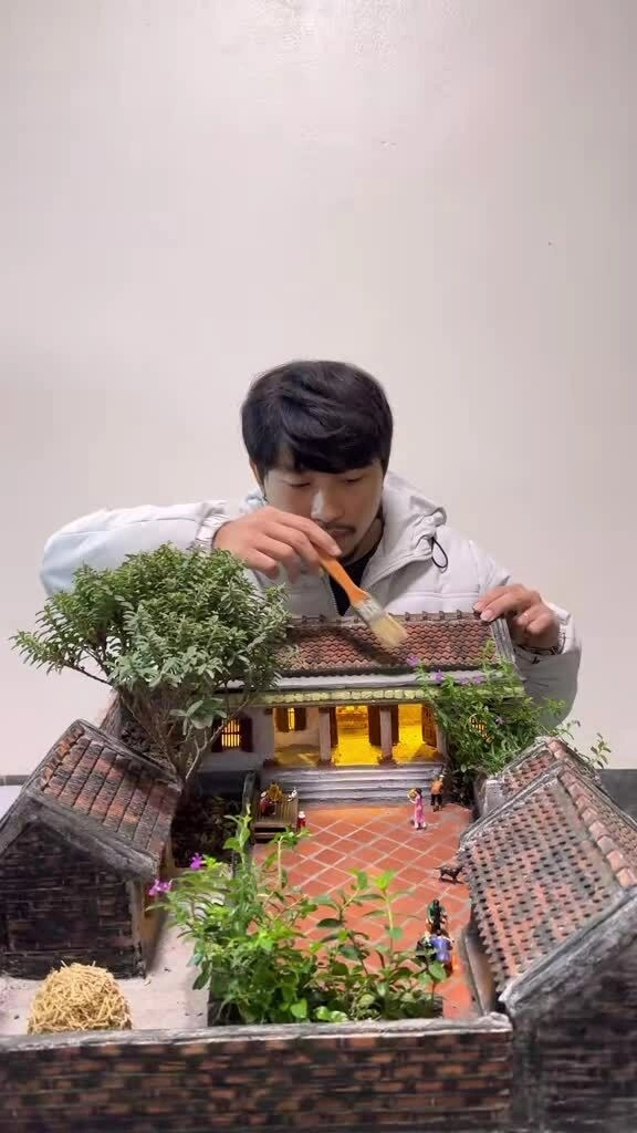 Chàng trai Ninh Bình 'thu nhỏ' nhà cổ Bắc Bộ để lưu giữ ký ức