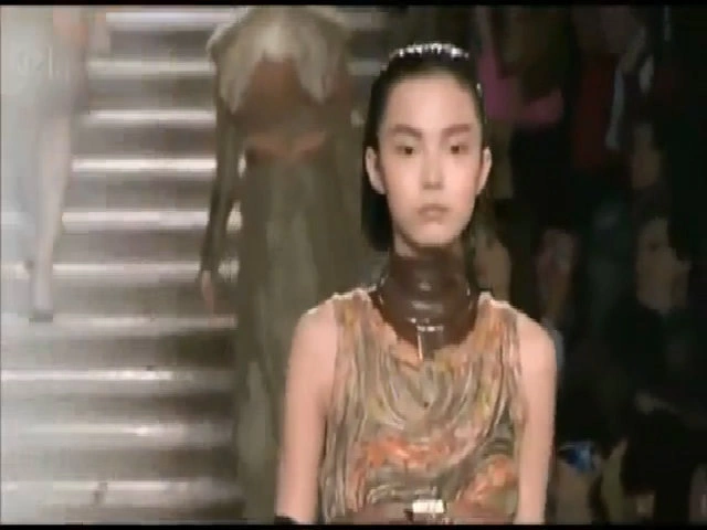 Thư Hiểu Văn diễn Victoria's Secret