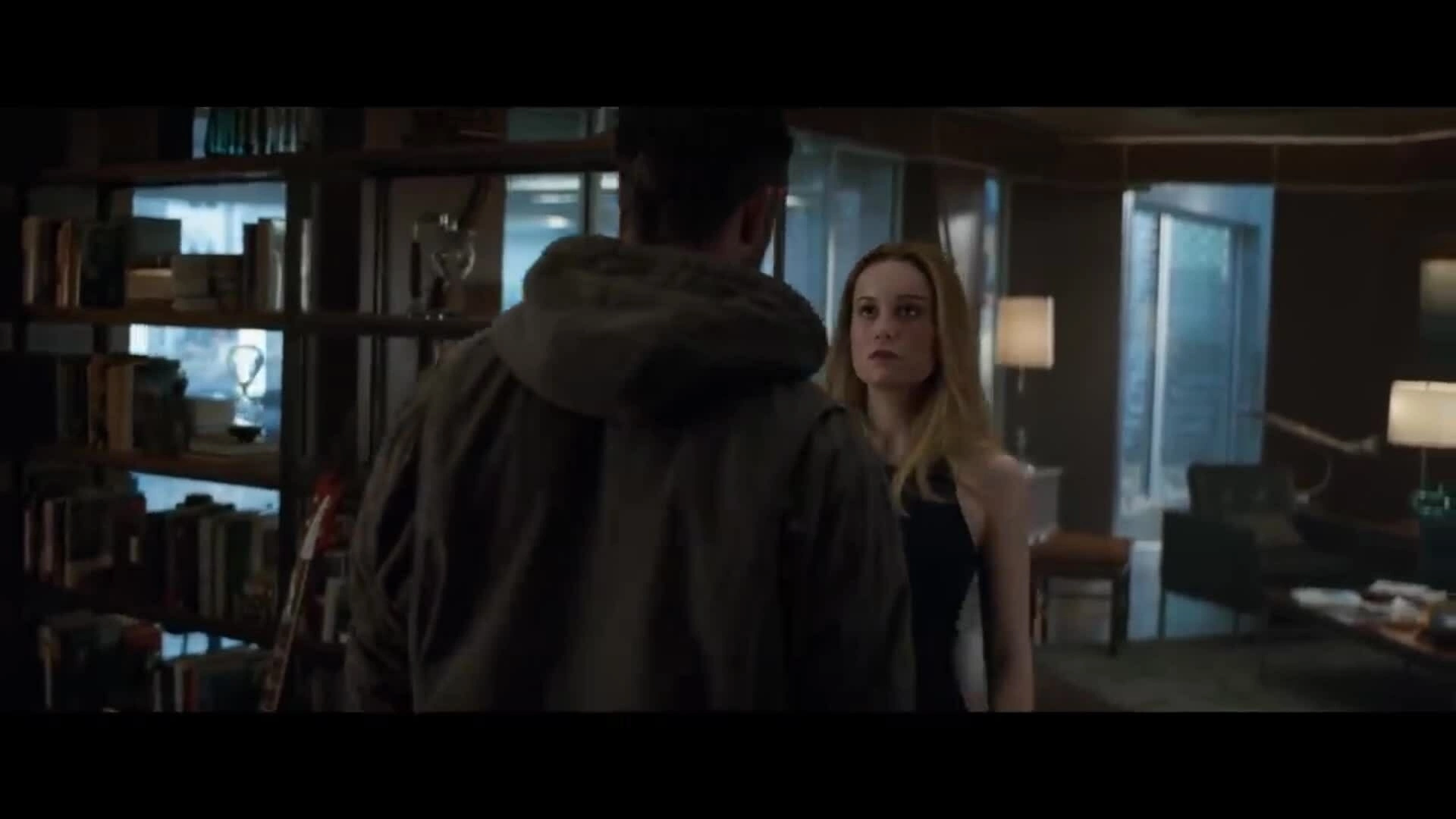 Captain Marvel tự tin đương đầu Thanos trong "Avengers: Endgame"