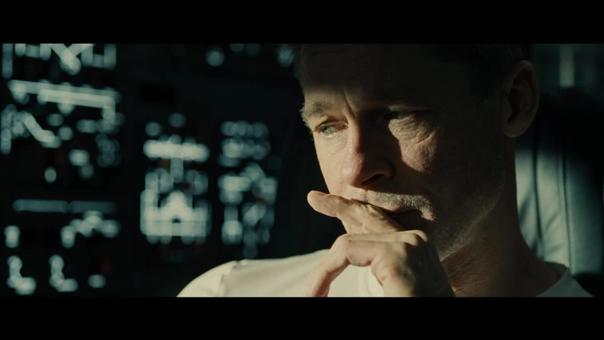 Brad Pitt ra vũ trụ tìm cha trong Ad Astra