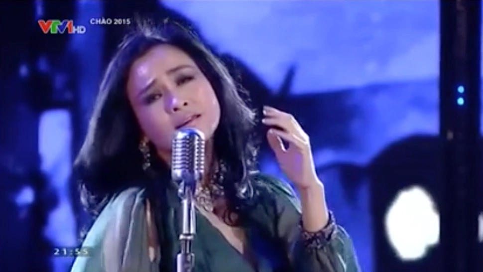 Thanh Lam hát 'Hoa sữa'