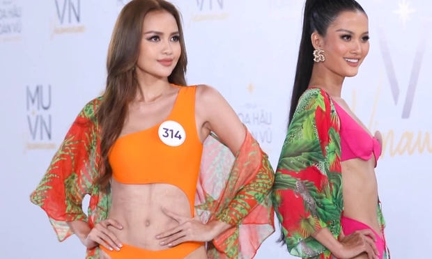 Hương Ly catwalk ở Hoa hậu Hoàn vũ Việt Nam 2022