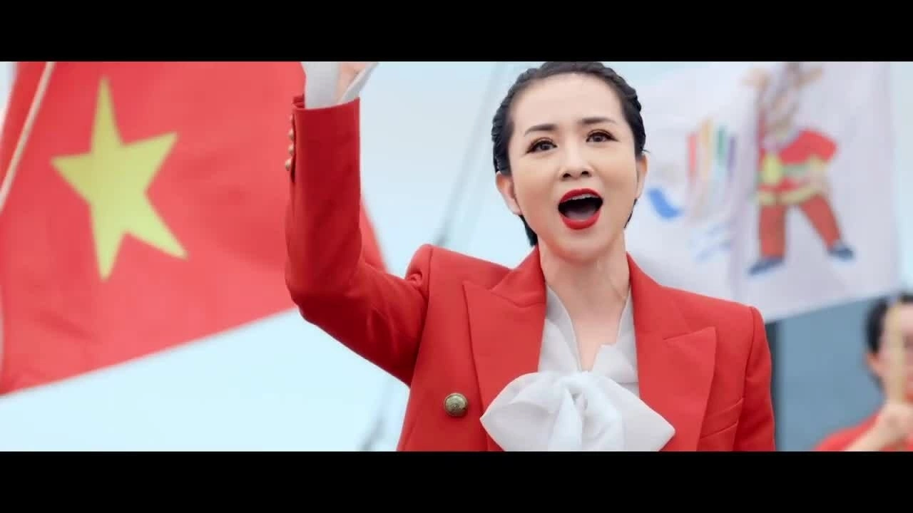 Thúy Hiền ra MV 'Đường đến ngày vinh quang'