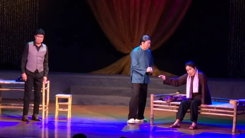Bảo Quốc, Thanh Điền, Thanh Hằng, Tú Sương trong trích đoạn "Con gái chị Hằng" tối 3/7