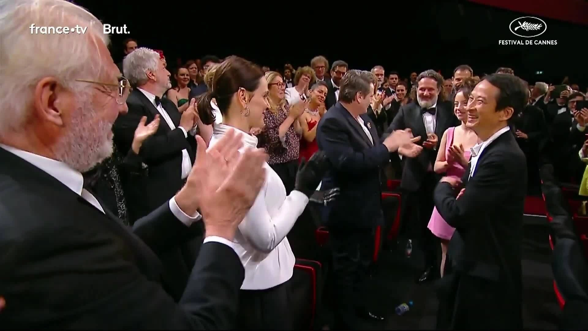 Trần Anh Hùng nhận tràng pháo tay gần bảy phút