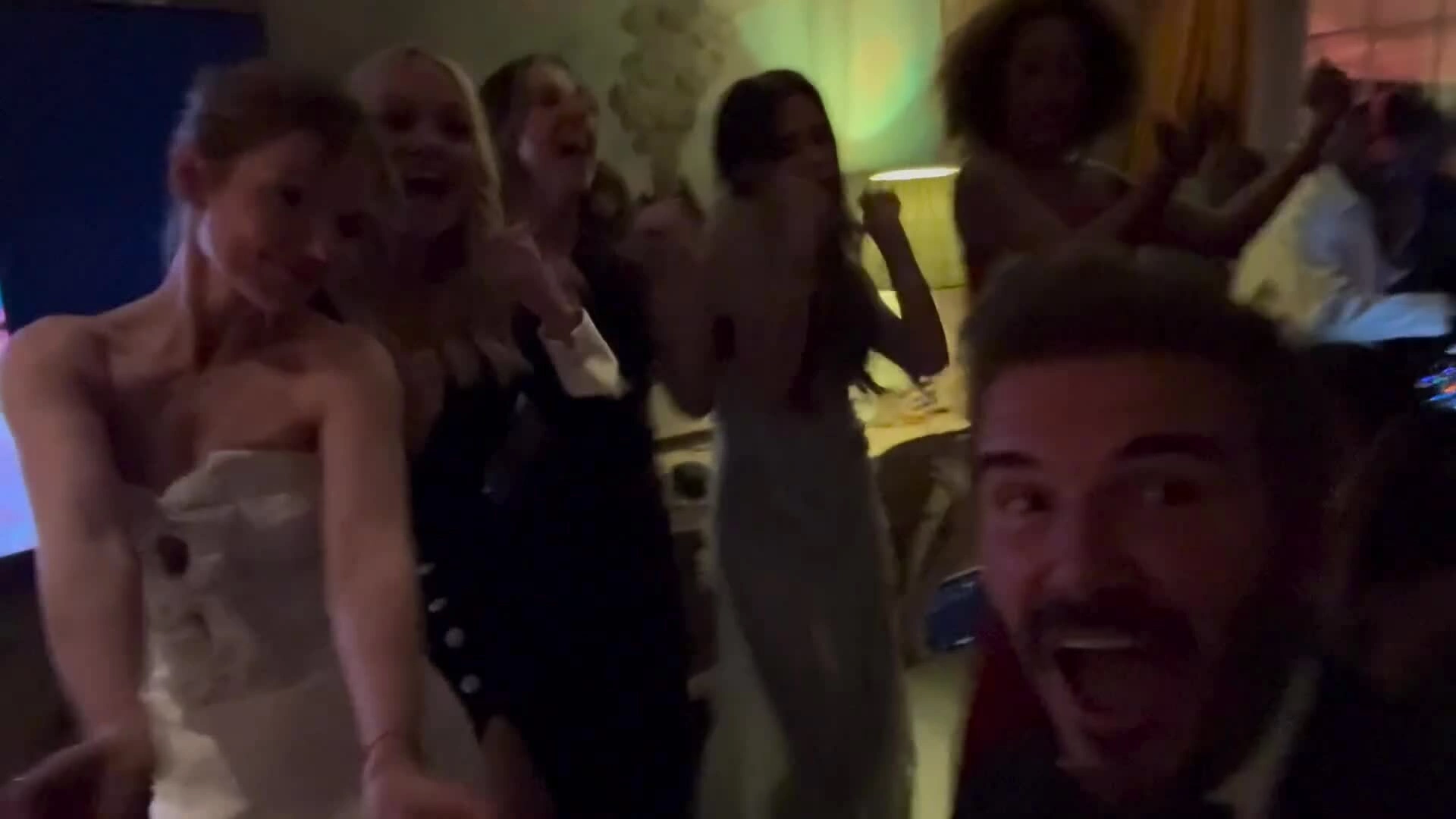 Spice Girls tái hợp trong tiệc sinh nhật Vic