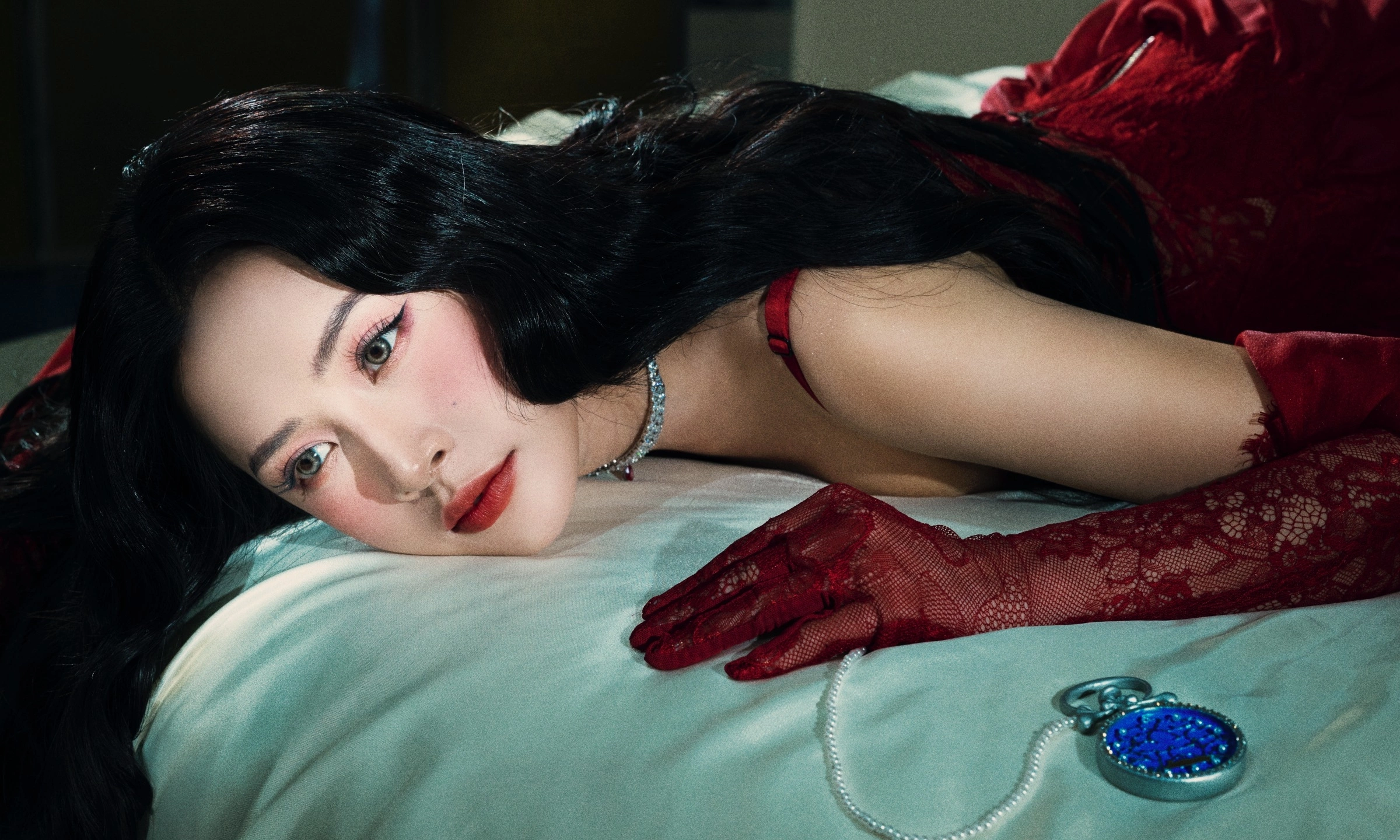 MV "Finding You" của Chi Pu
