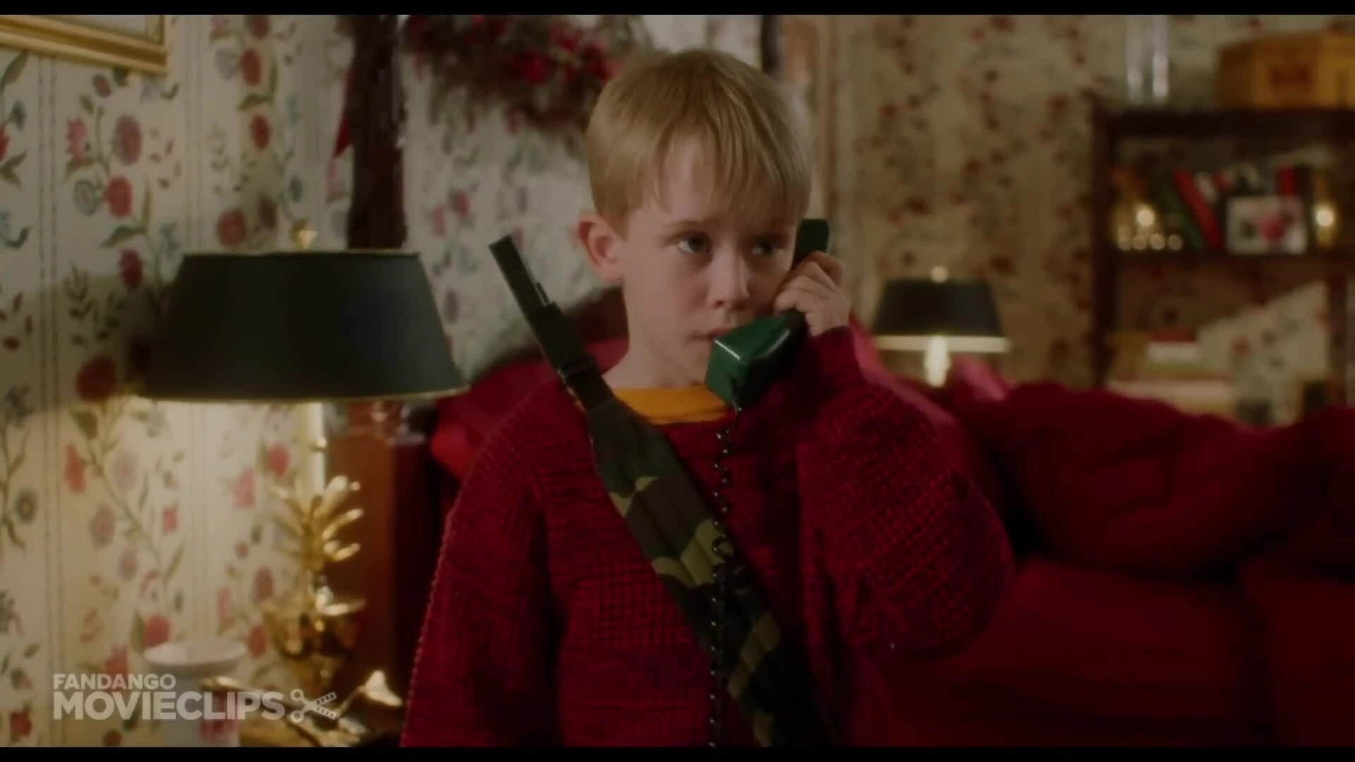 Trích đoạn phim "Home Alone" (1990) của Macaulay Culkin