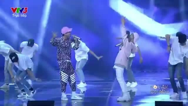 Quang Anh ở The Remix 2016