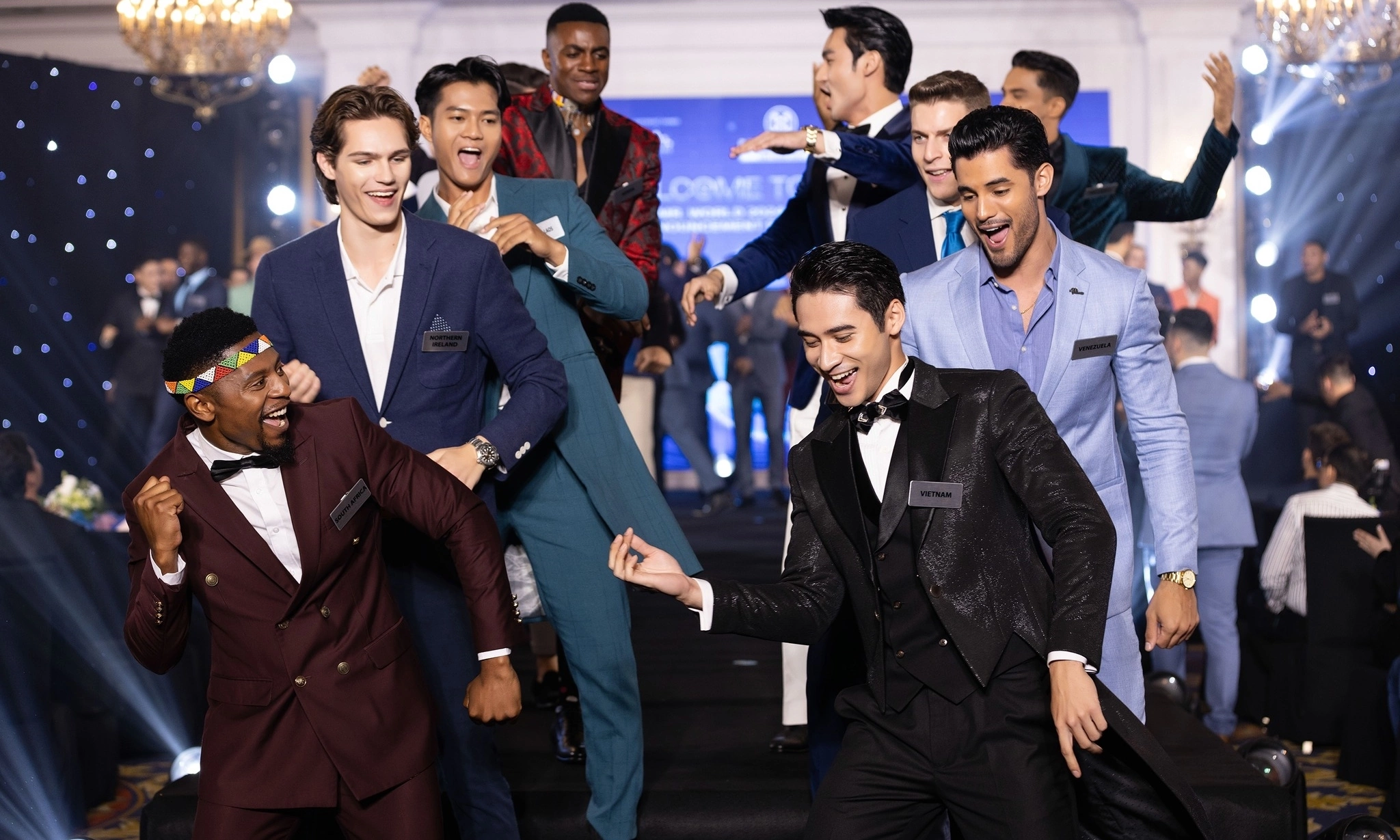 Dàn thí sinh Mr World khuấy động không khí sự kiện ra mắt