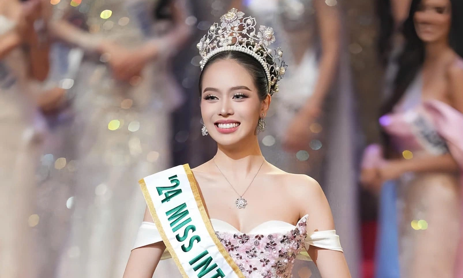 Thanh Thủy thi ứng xử tại Miss International 2024