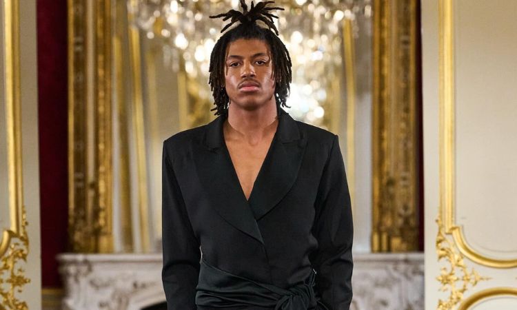 Con trai Heidi Klum - Henry Samuel - lần đầu đi catwalk