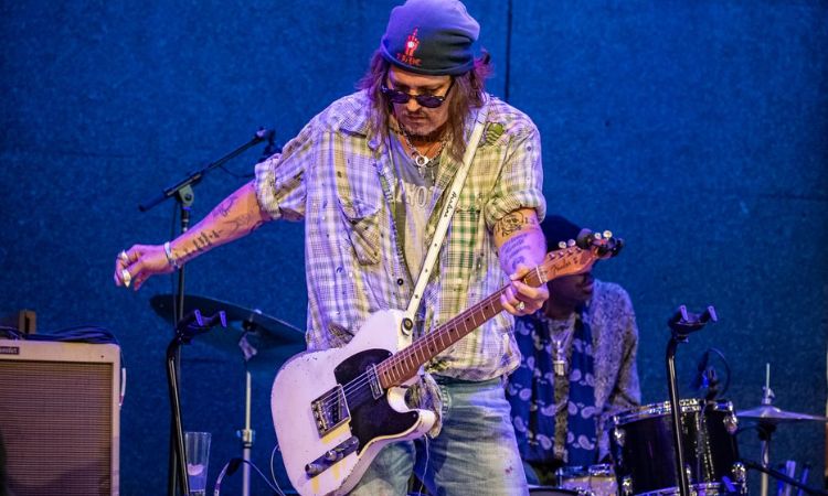 Johnny Depp trong buổi thử tập concert tôn vinh Patti Smith