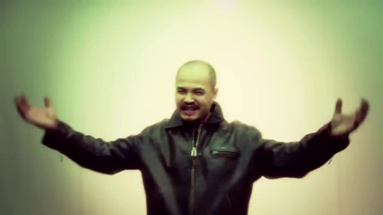 "Nối vòng tay lớn" (Trịnh Công Sơn) do các rock band thể hiện năm 2011