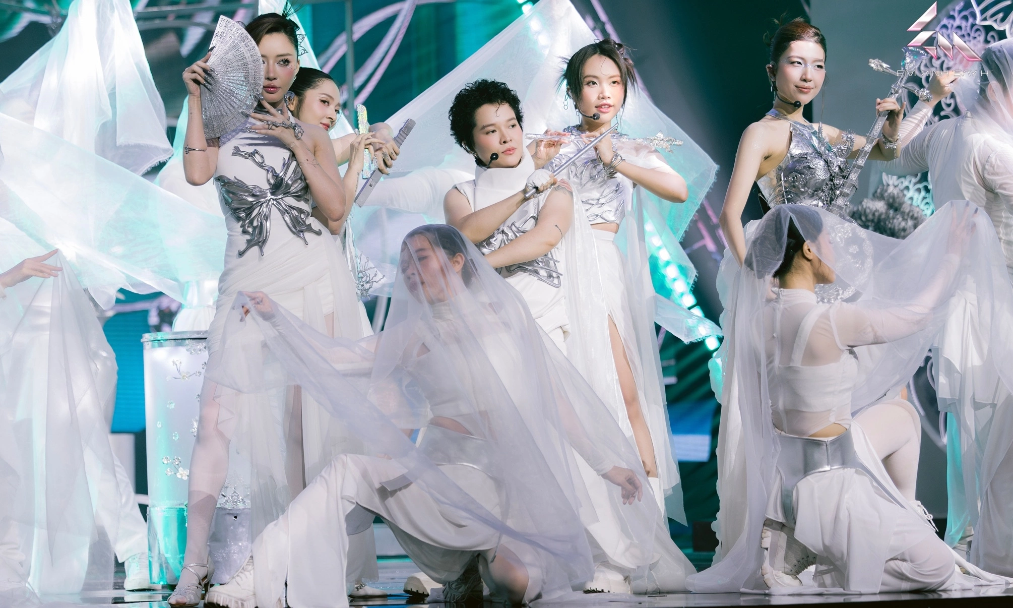 Tiết mục "Cầm kỳ thi họa" tại Em xinh say hi