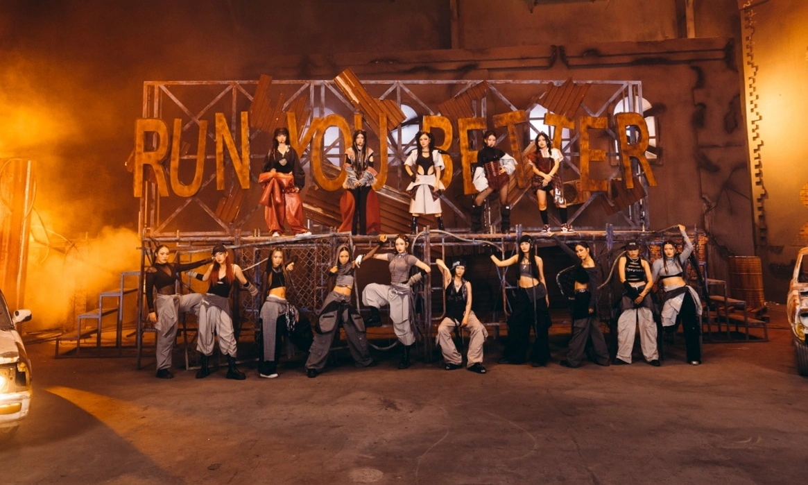 Tiết mục "Run" tại show Em xinh say hi