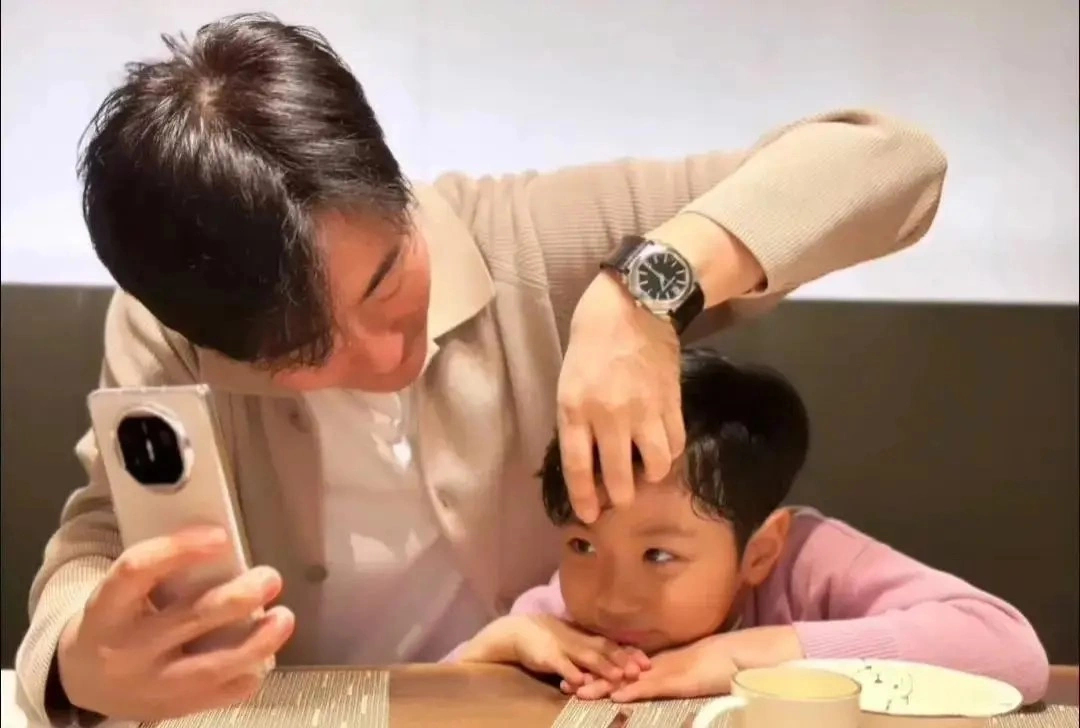 'Chờ con lớn, tôi sẽ cân nhắc kết hôn'