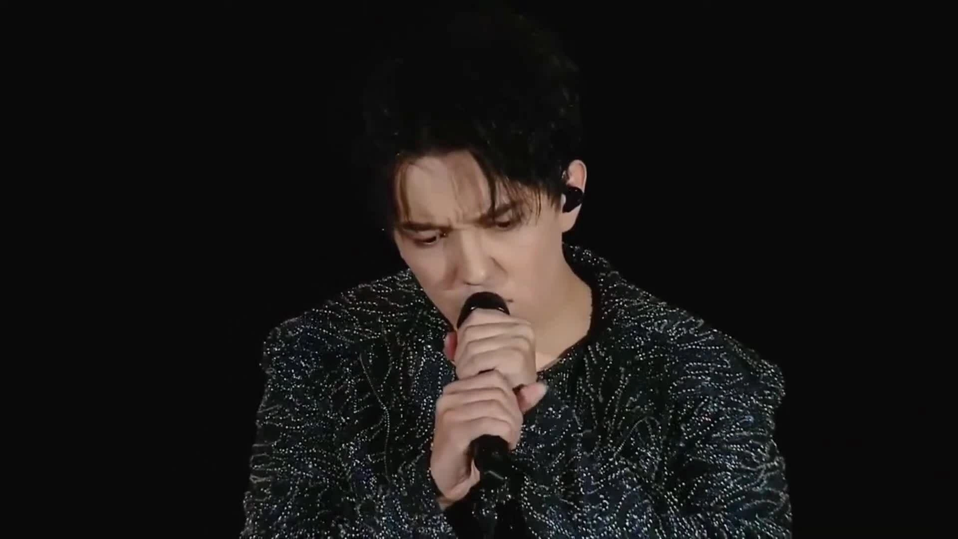 Dimash Qudaibergen hát live "The Story of One Sky"