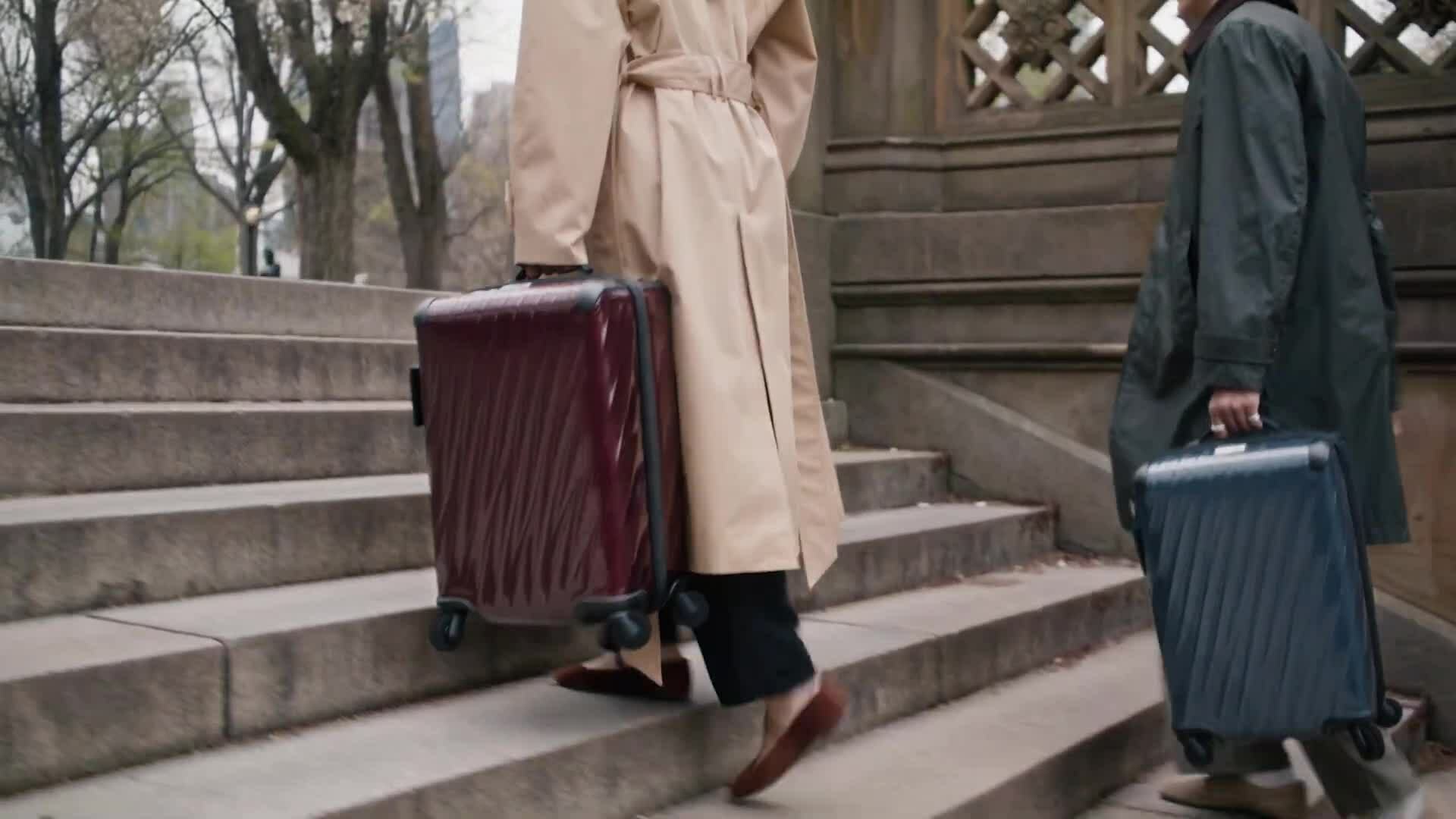 Bộ sưu tập Thu 2025 lấy cảm hứng từ New York của Tumi