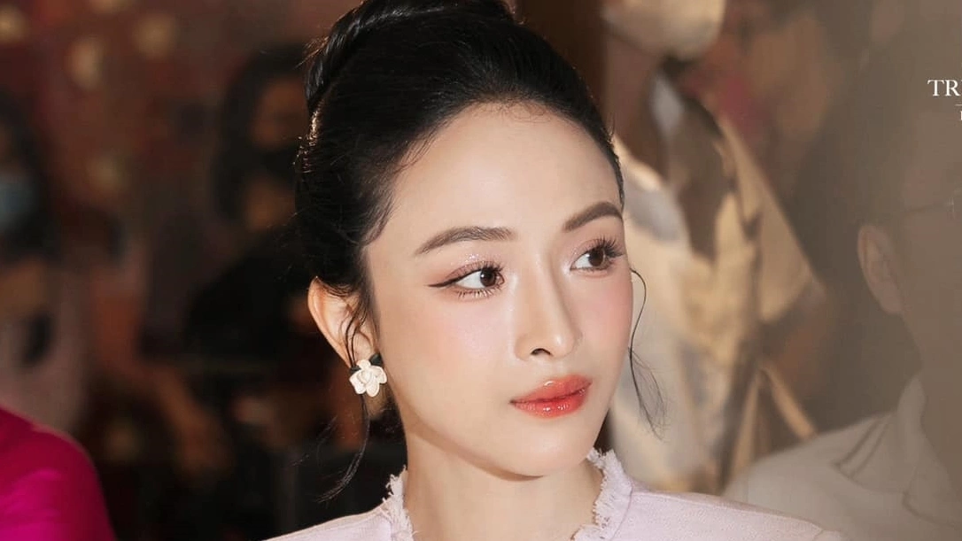Vẻ ngọt ngào ở tuổi 38 của Trương Hồ Phương Nga