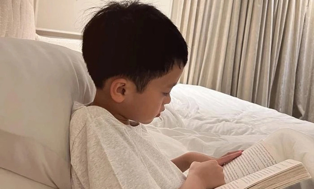 Góc đọc sách của các con Tăng Thanh Hà