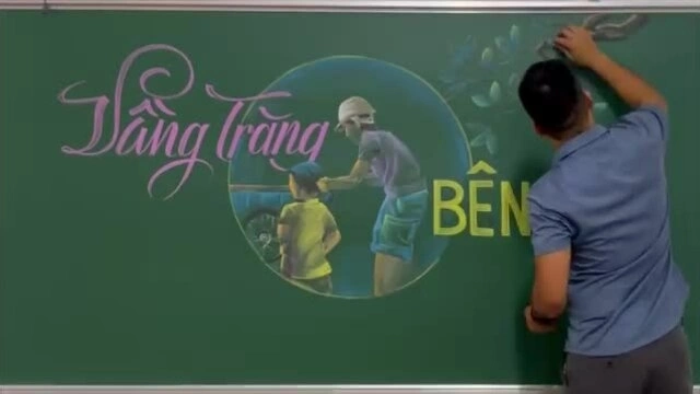 Thầy Nguyễn Trí Hạnh vẽ bức 'Vầng trăng bên cha'