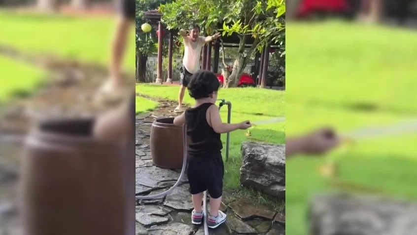 Trường Giang vui đùa bên con trai tại nhà vườn rộng lớn