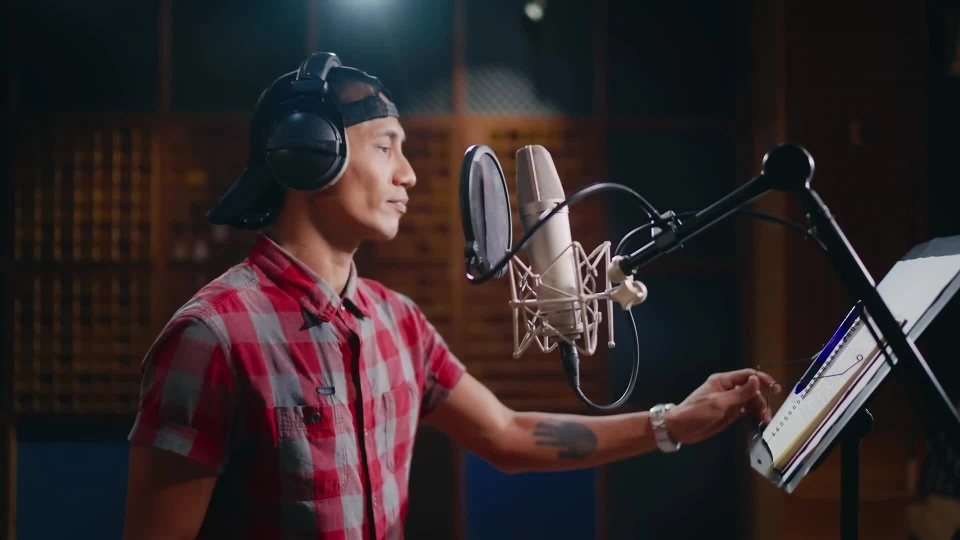 Anh Khoa, Phạm Thu Hà hát "Dân tôi ca"