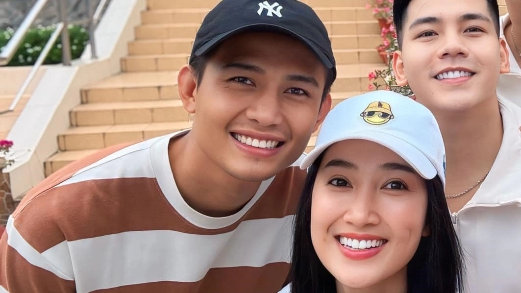 Quỳnh Lam - Vũ Đằng quay video vui nhộn