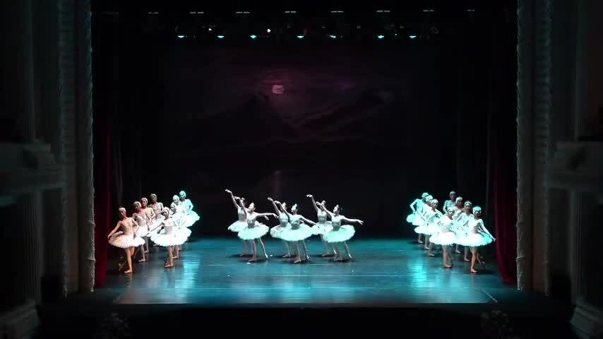 Trích đoạn vũ kịch "Hồ Thiên Nga" của HBSO