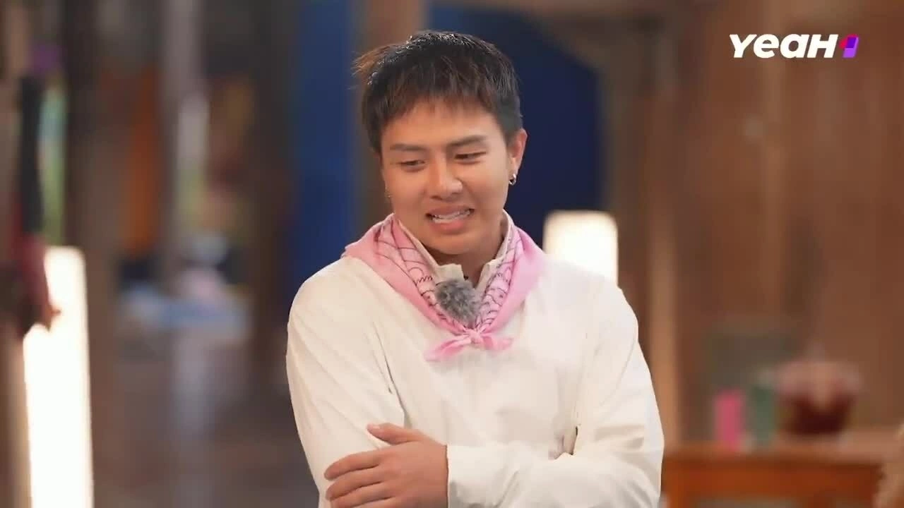 Duy Khánh gây cười trong show "Gia đình Haha"