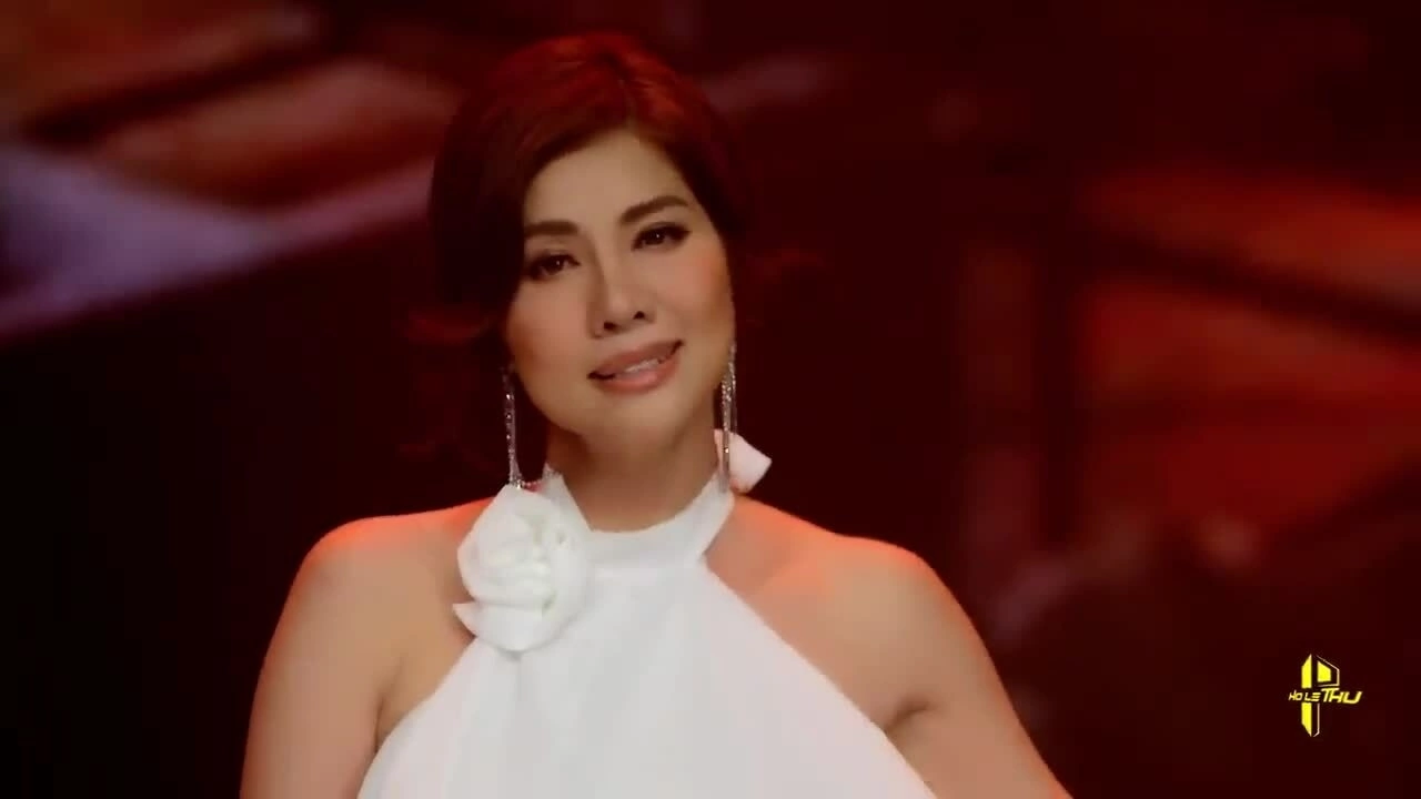 Hồ Lệ Thu hát "Bài Không Tên số 7"