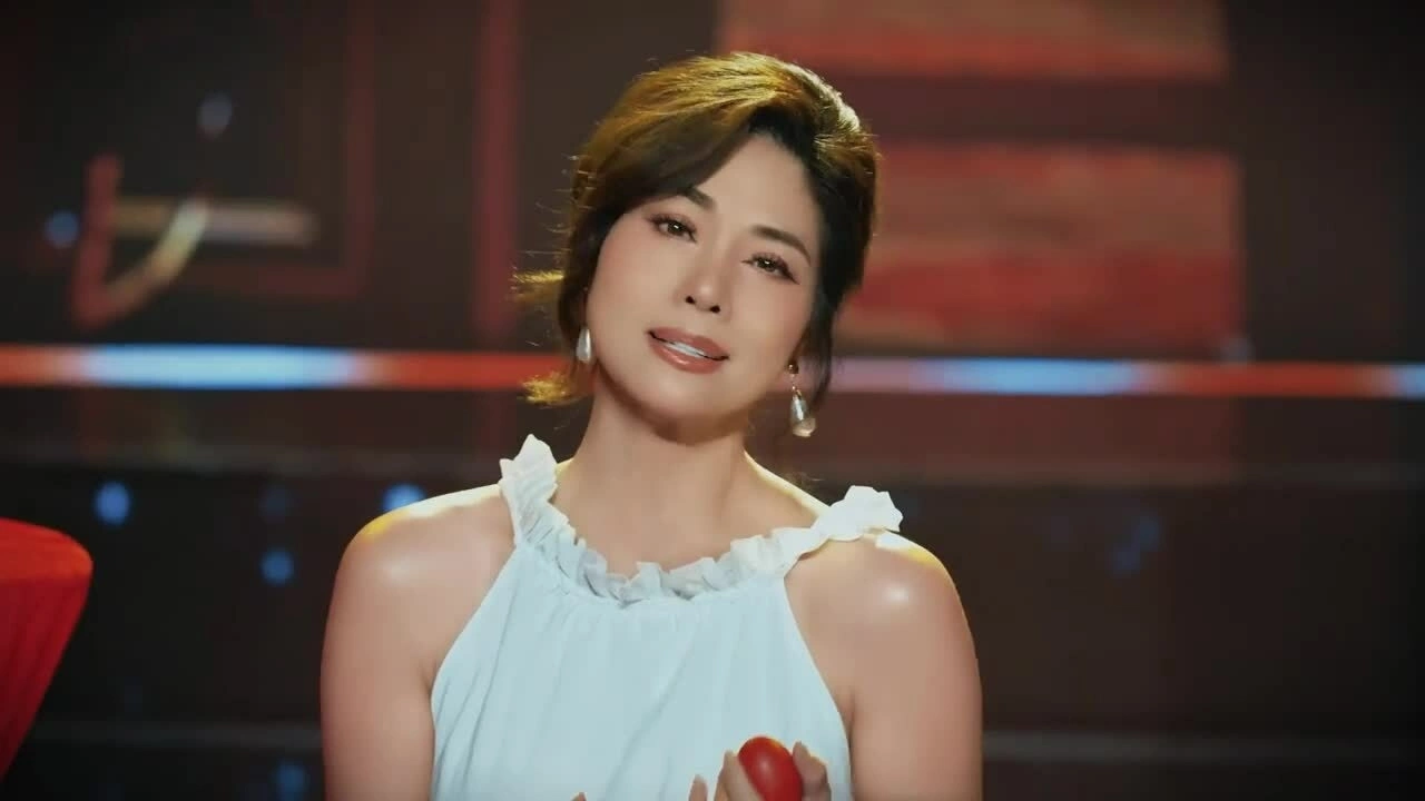 Hồ Lệ Thu hát "Say một đời vì em"