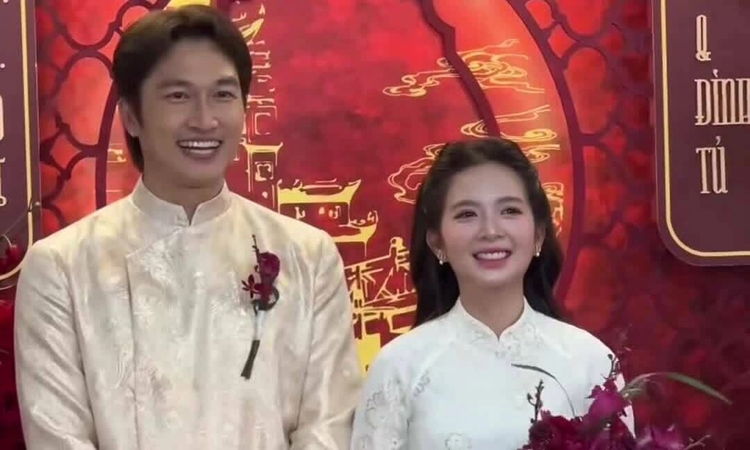 Lễ ăn hỏi của Đình Tú, Ngọc Huyền
