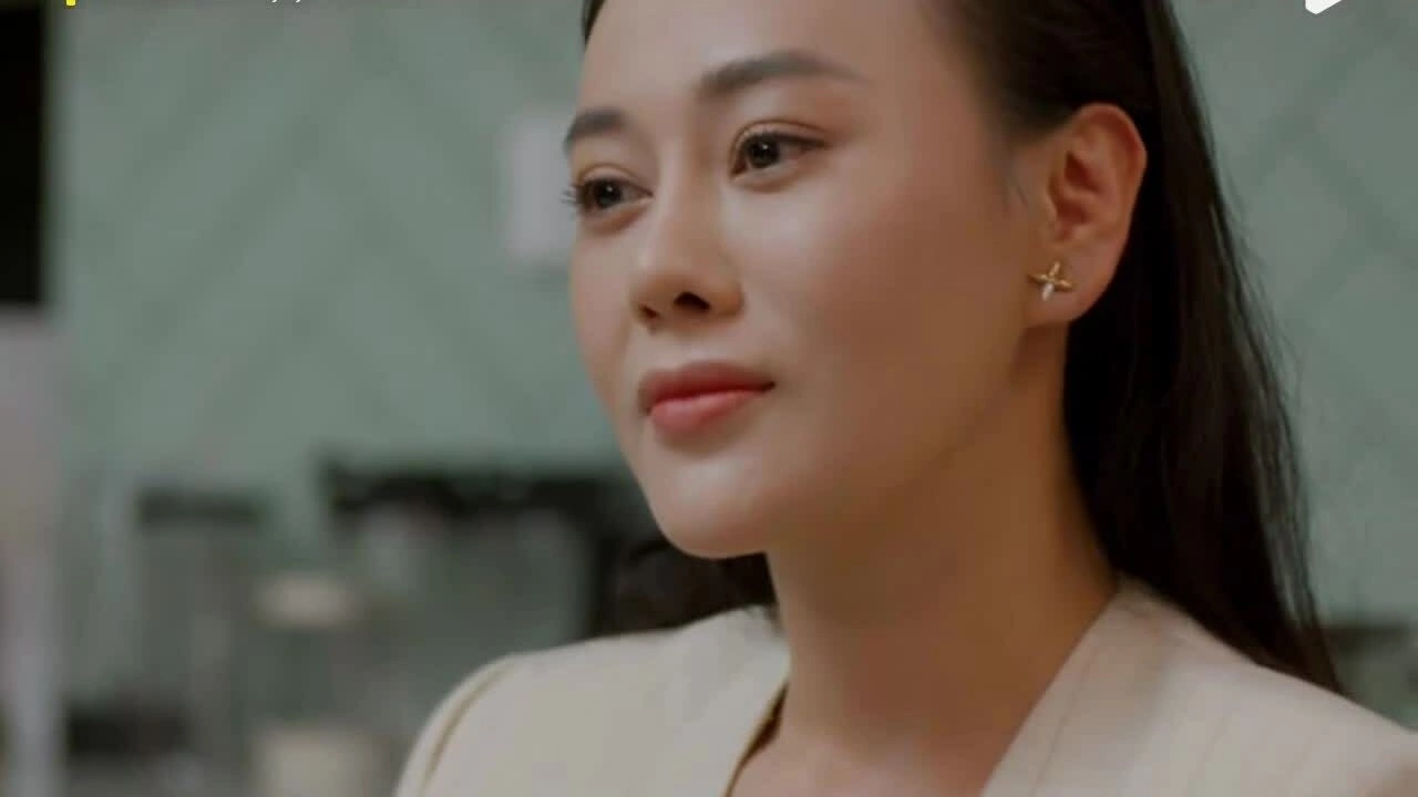 Phương Oanh trong 'Gió ngang khoảng trời xanh'