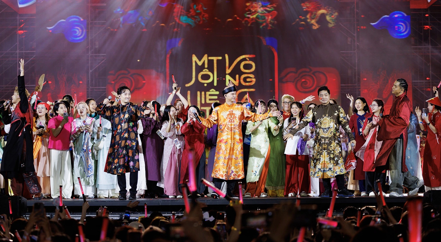 Tiết mục "Một vòng Việt Nam"