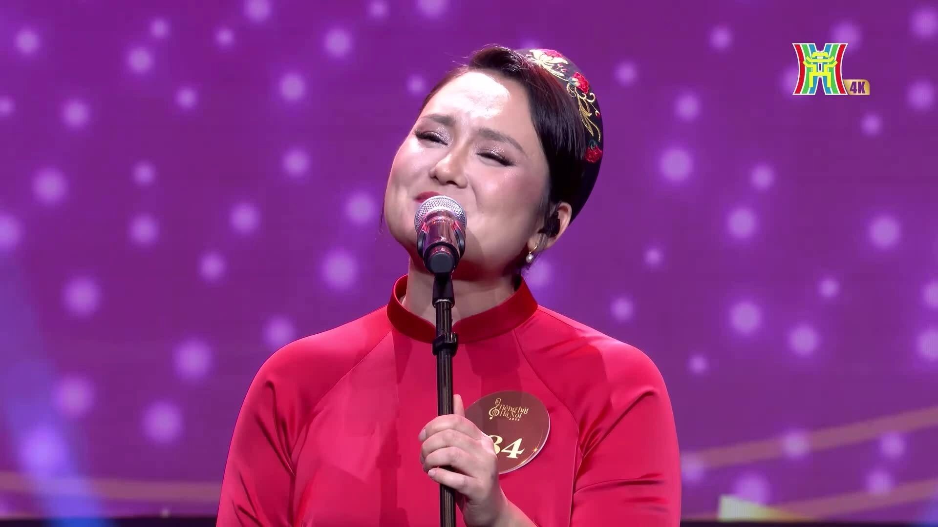 Elena Yugay hát 'Những giấc mơ dài' tại Tiếng hát Hà Nội