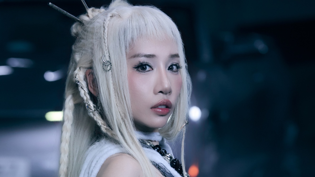 MV "Kèo thơm" của Hằng BingBoong