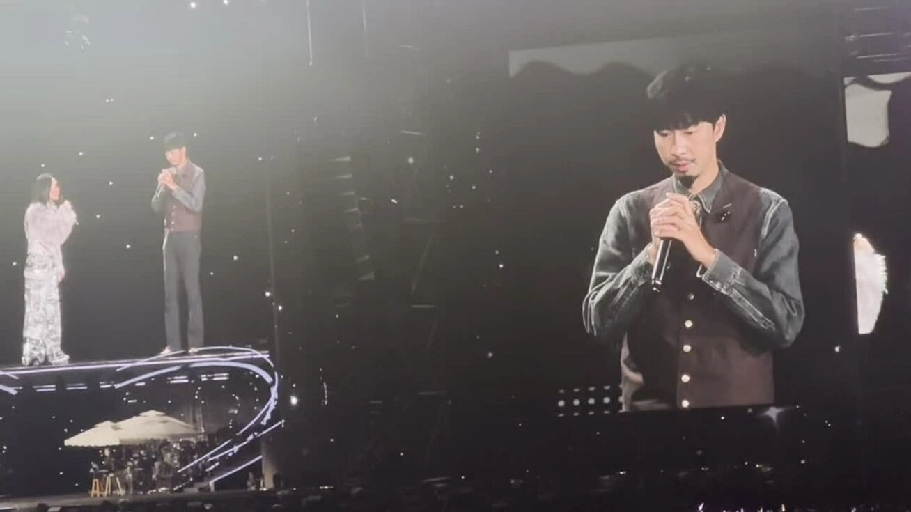 Đen Vâu xin lỗi trong concert Mỹ Tâm