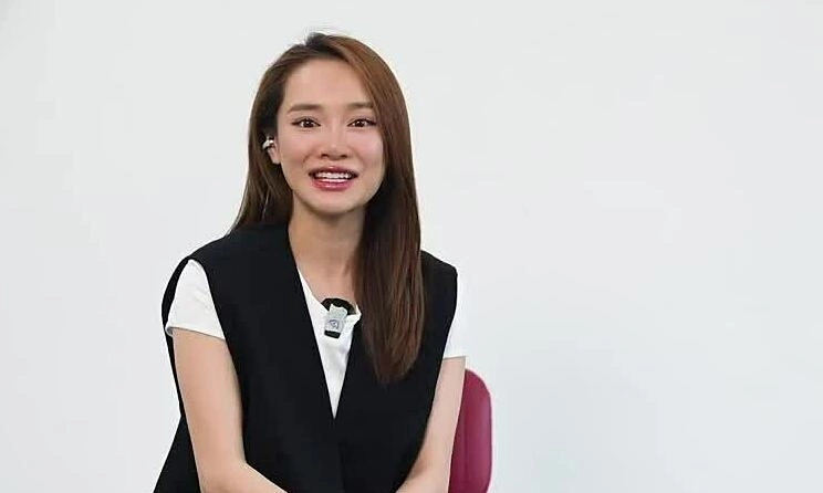 Nhã Phương hỗ trợ Trường Giang quay phim Tết