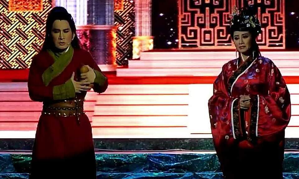 Trích vở cải lương 'Chiếc áo thiên nga'