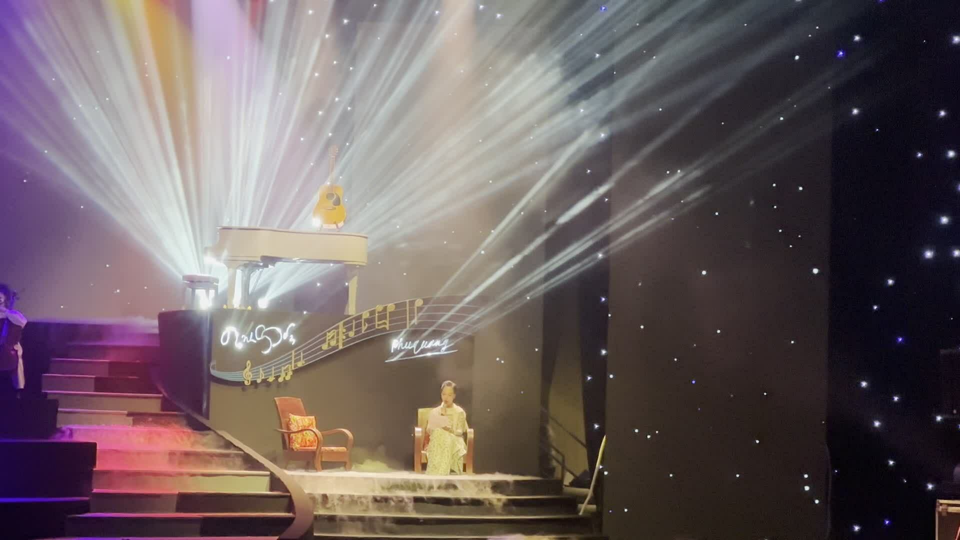 Diễn viên Lê Khanh đọc thư của nhạc sĩ Phú Quang viết về mẹ