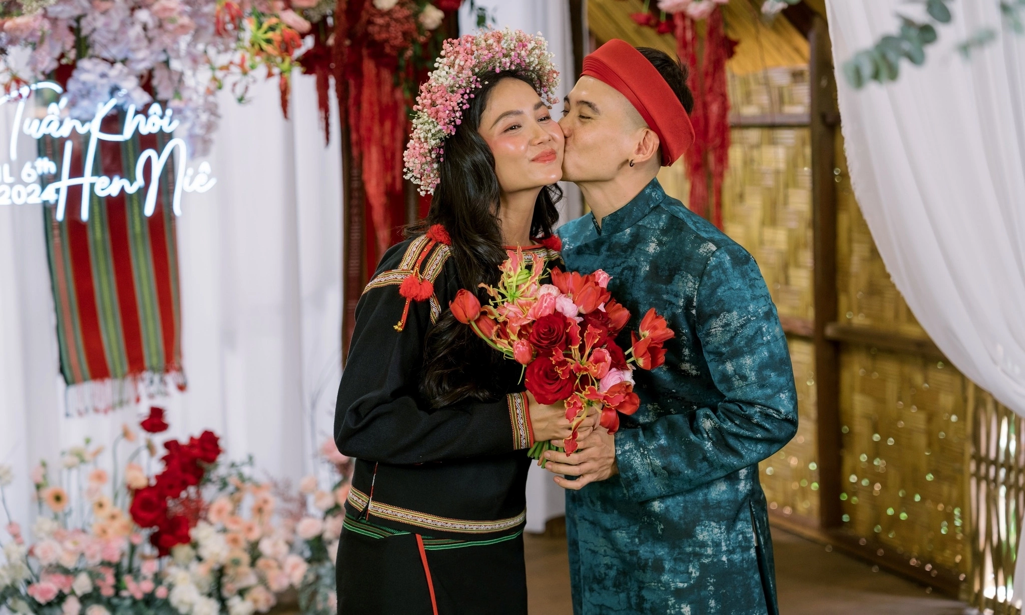 Hôn lễ của H'Hen Niê, Tuấn Khôi