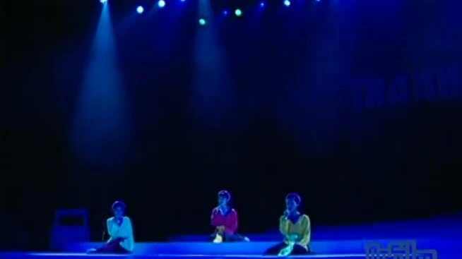 Tam ca 3A hát "Ngẫu hứng sông Hồng" tại Duyên dáng Việt Nam 6