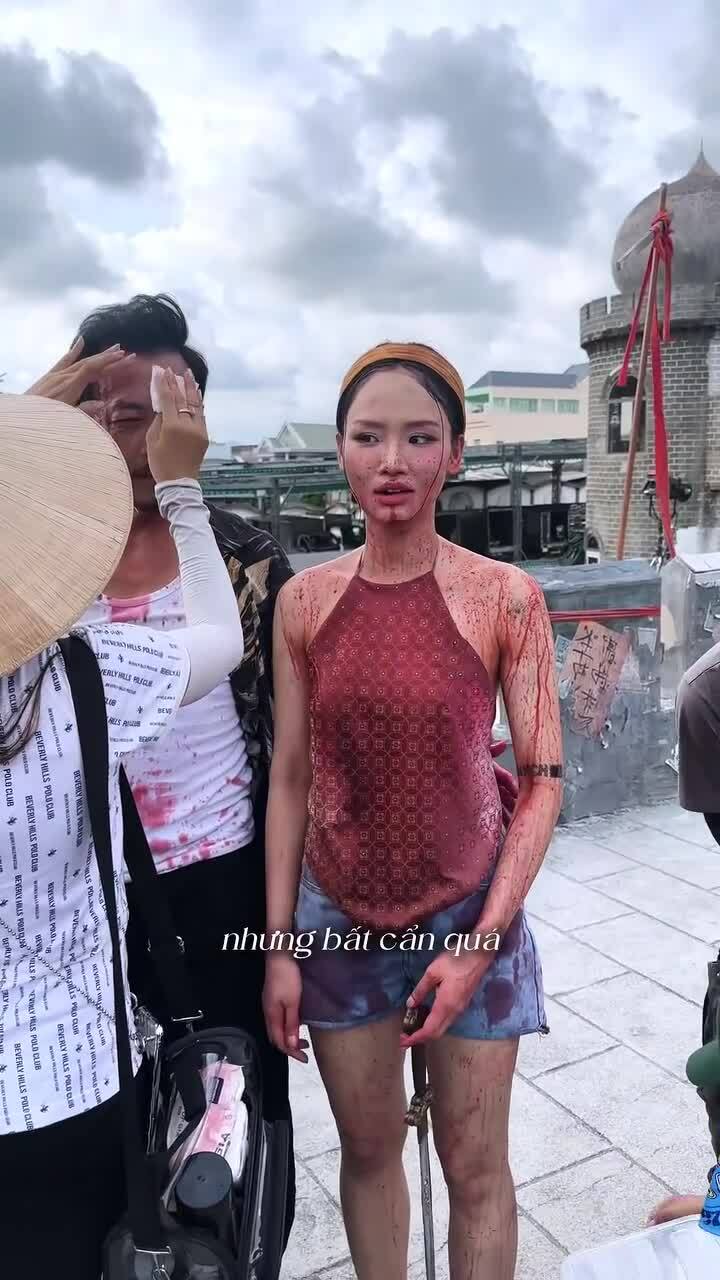 Hậu trường Miu Lê và Vân Sơn đóng 'Đại tiệc trăng máu 8'