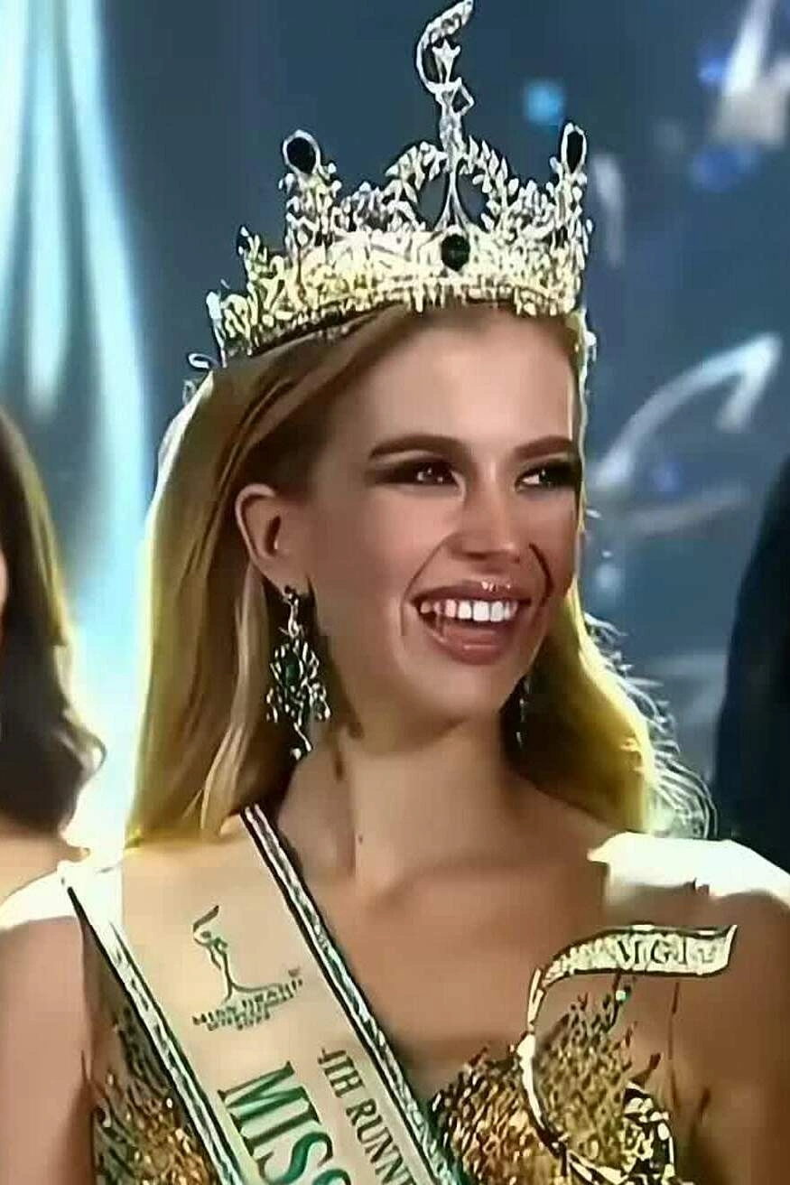 Mariana Beckova tại chung kết Miss Grand International 2022