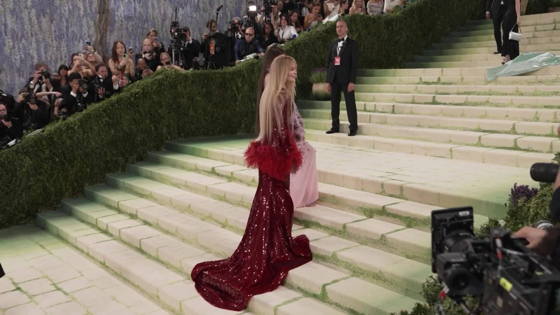 Nicole Kidman ở Met Gala 2026