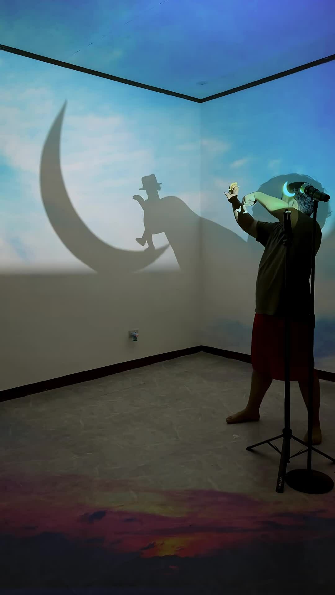 Shadow Ace thể hiện điệu Moonwalk của Michael Jackson