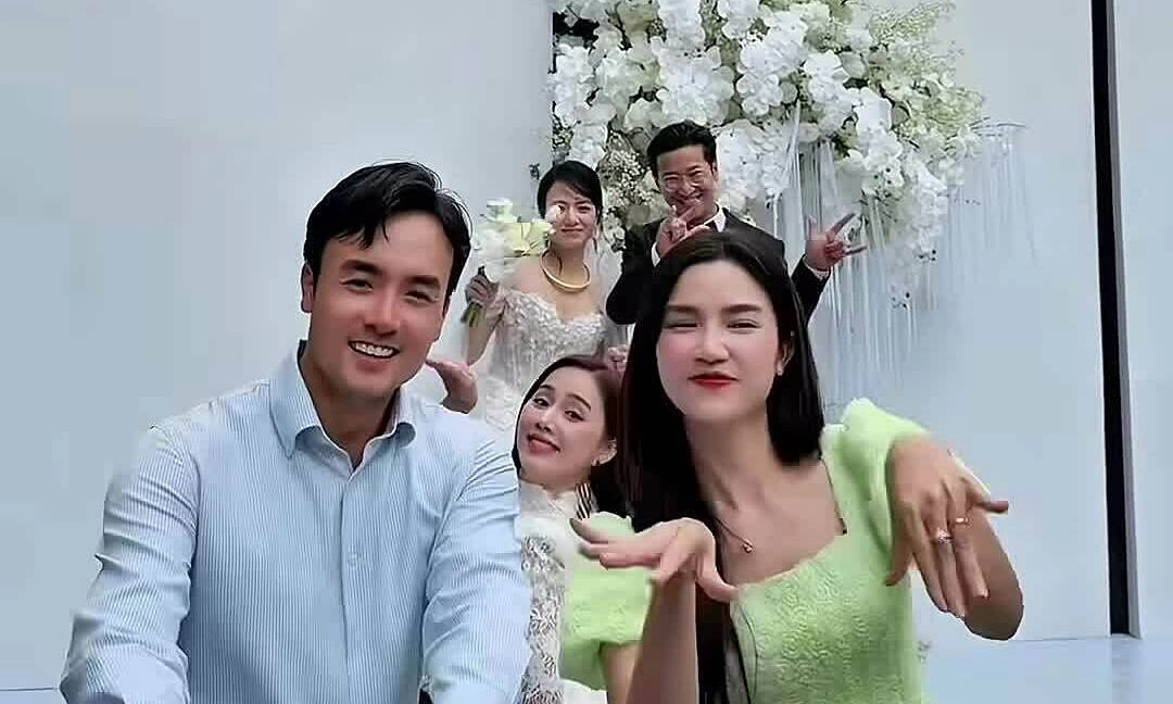 Diễn viên Anh Đào và Minh Thu dự đám cưới Việt Hoa