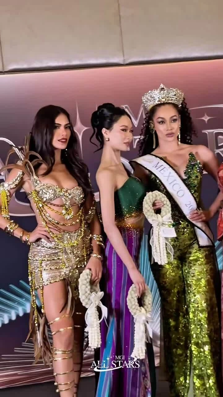 Các thí sinh Miss Grand International All Stars tạo dáng